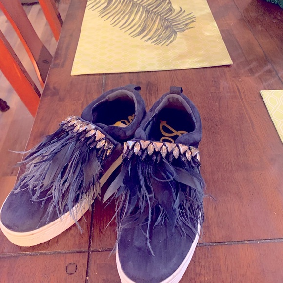 SAM EDELMAN SNEAKERS WITH STONES AND FEATHERS UNIQUE 7 1/2 SLIP ON - Picture 2 of 6